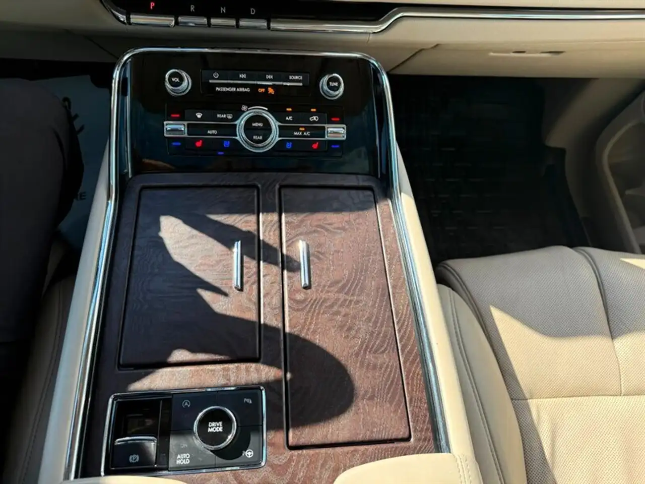 Lincoln Navigator photo Lincoln Navigator