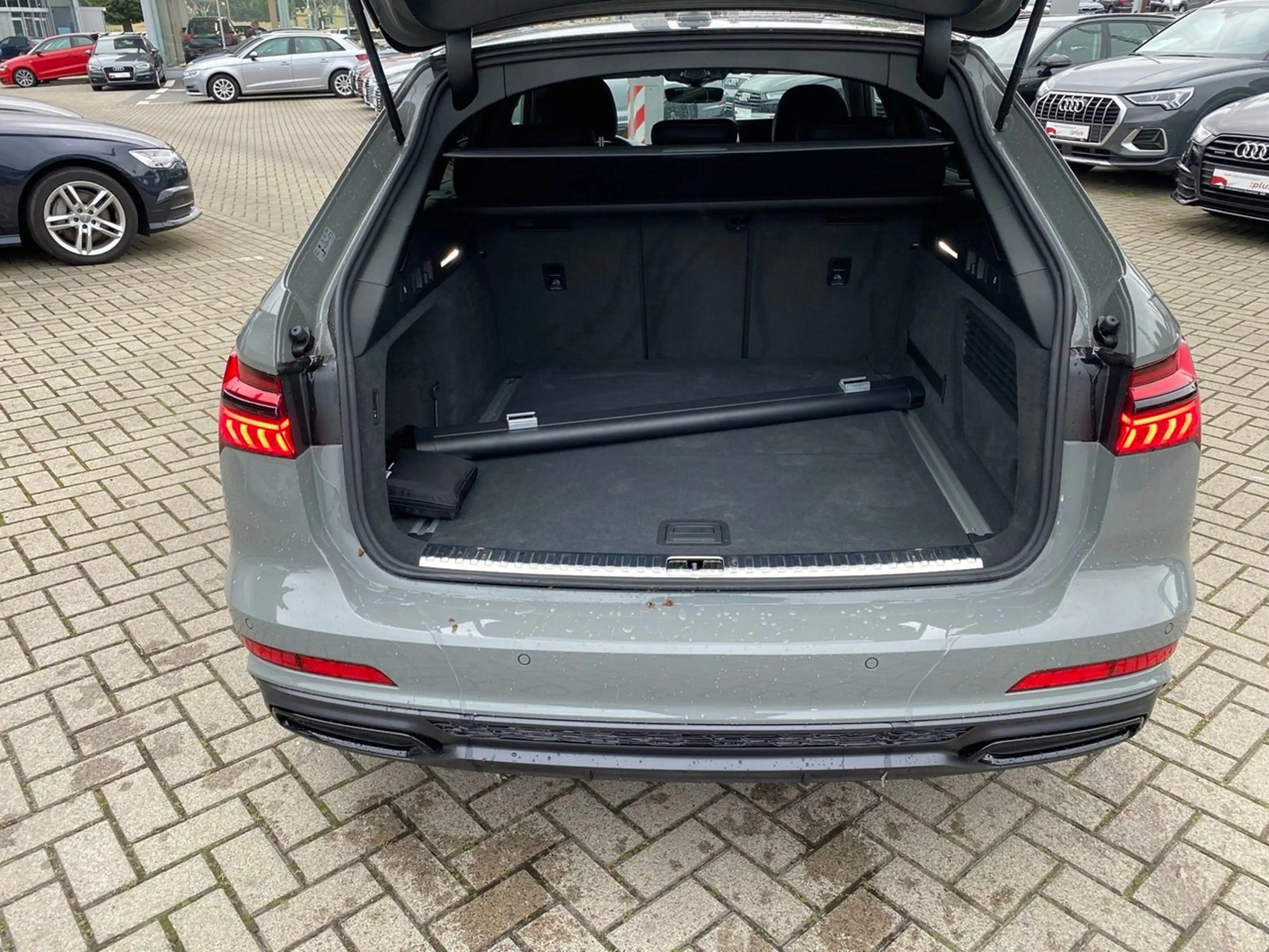 Audi A6 Avant 50 TDI quattro sport S-line NaviPlus Matr... — photo 12