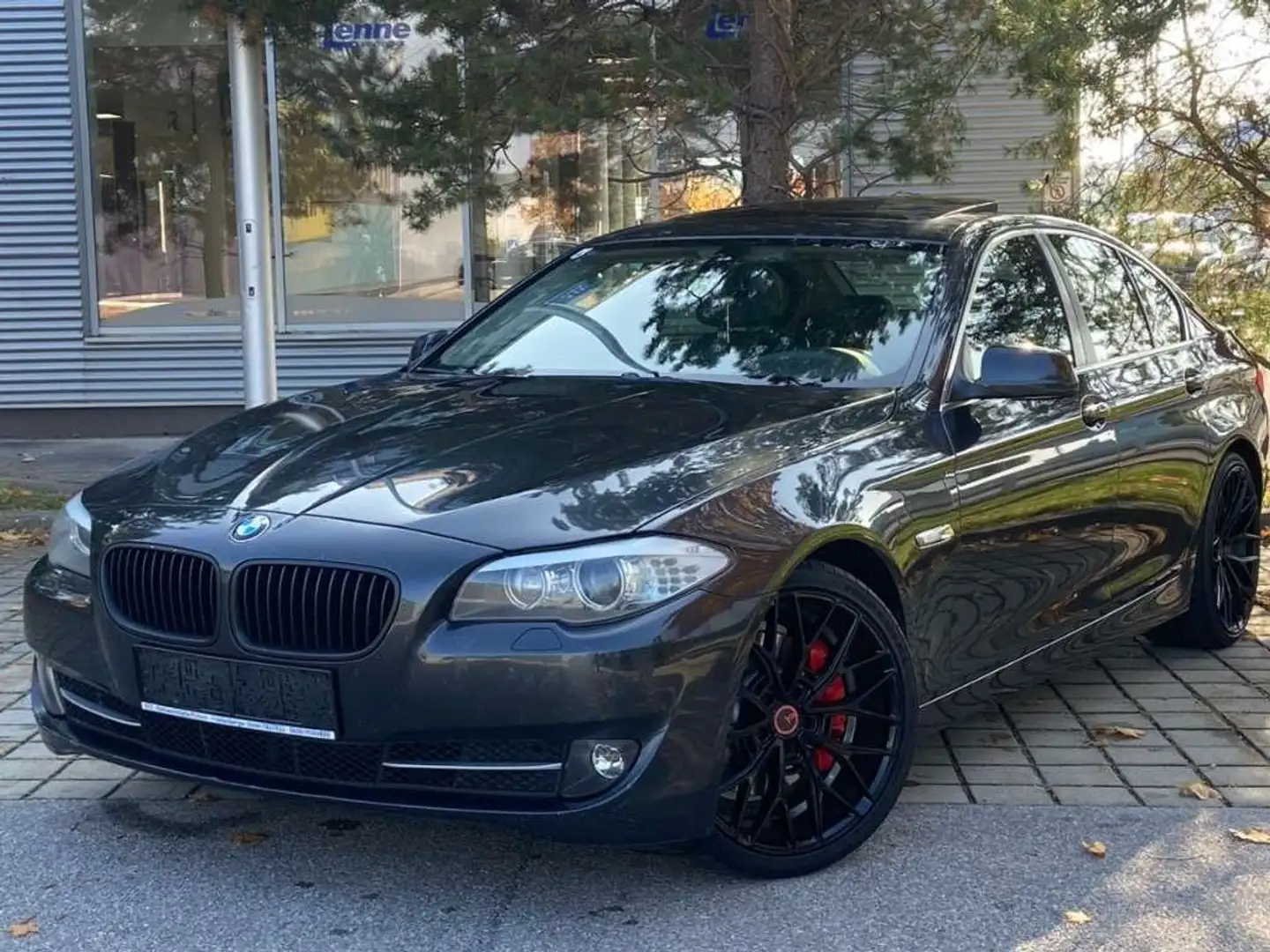 BMW 525 525d Aut. Grau - 1
