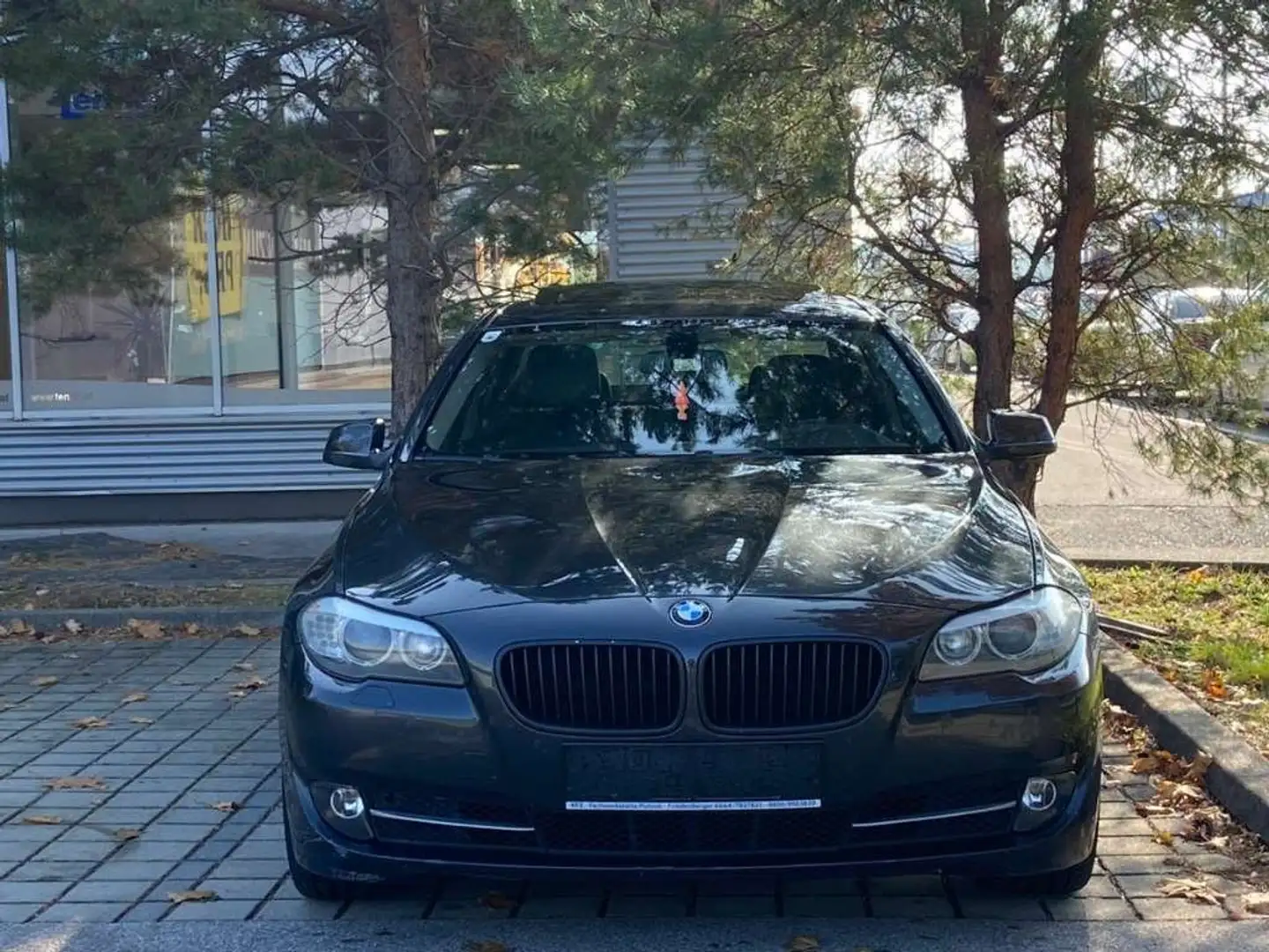 BMW 525 525d Aut. Grau - 2
