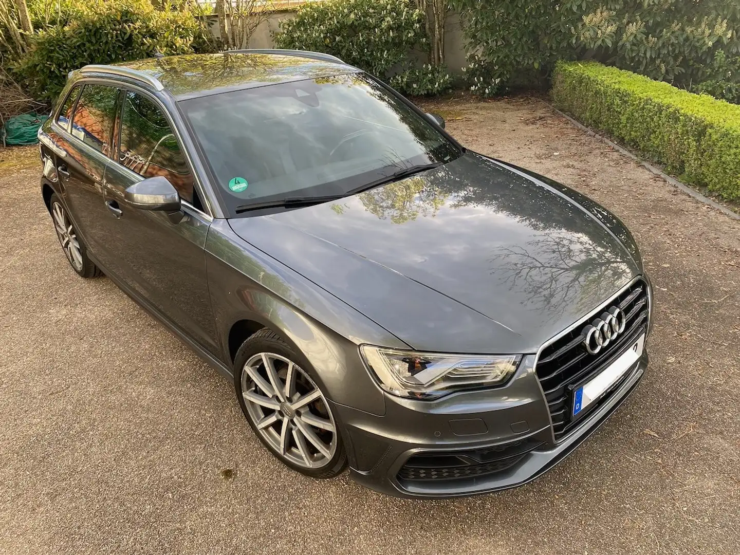 Audi A3 A3 1.4 TFSI g-tron Sportback S line Sportpaket Szürke - 2