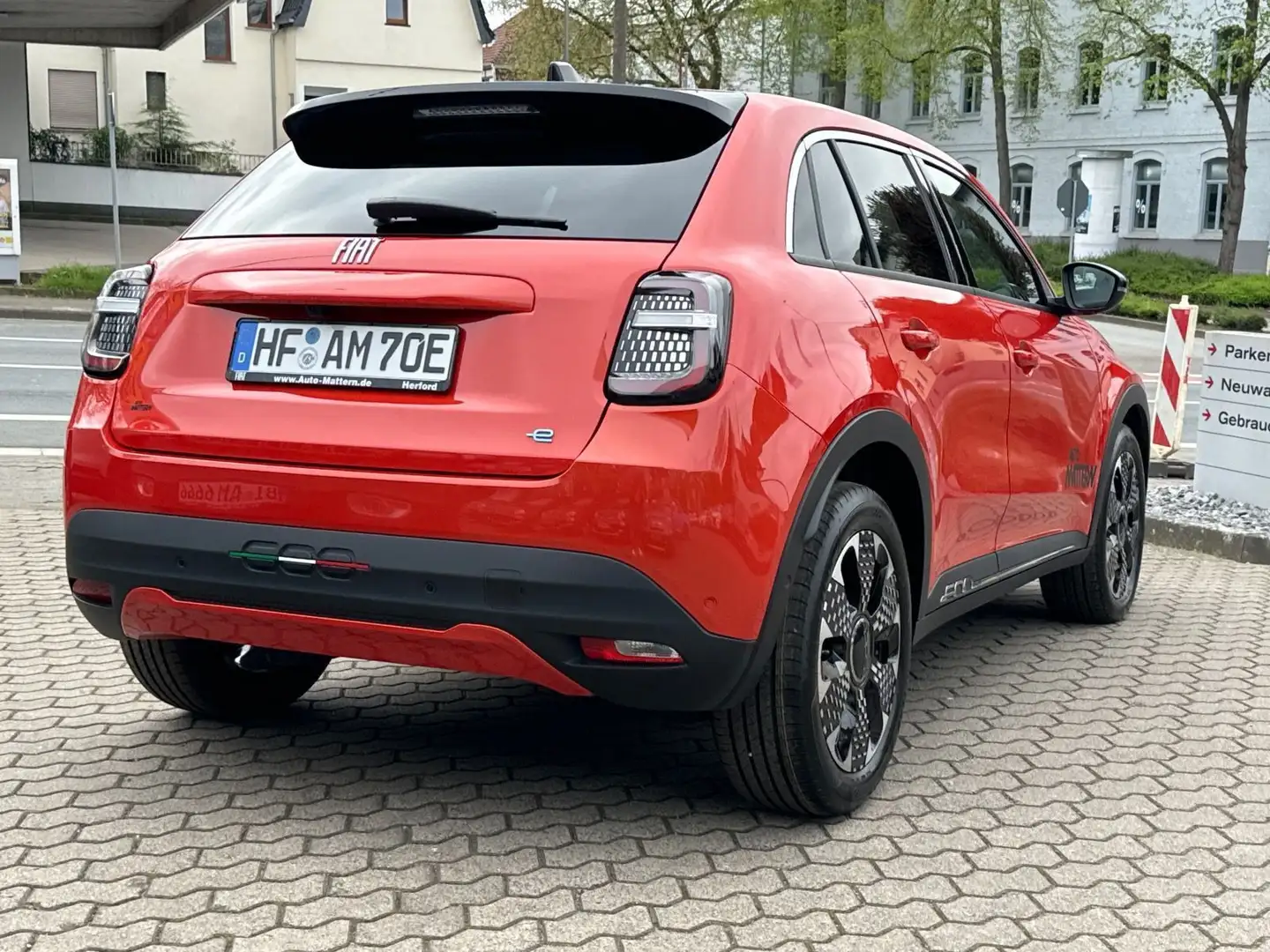 Fiat 600e LaPrima|Klimaaut|ACC|Kamera|NAV|LED|SHZ|Car Orange - 2