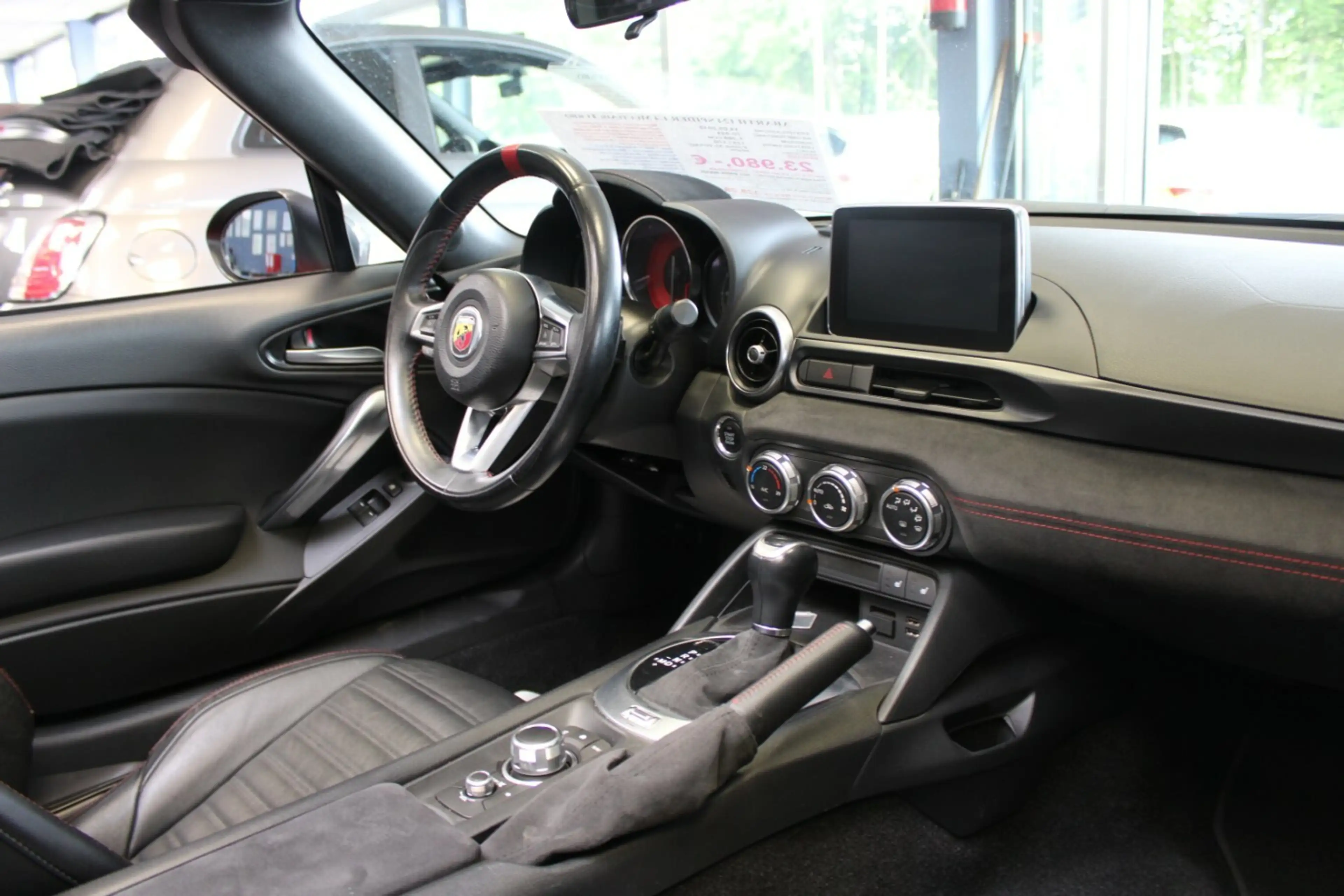 Fiat 124 Spider Abarth Serie 0 Turismo 1.4 MultiAir Turbo — photo 8