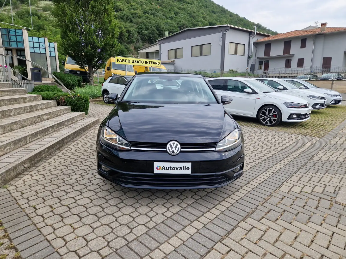 Volkswagen Golf 1.0 TSI 115 CV 5p. Trendline BlueMotion Technology Nero - 2