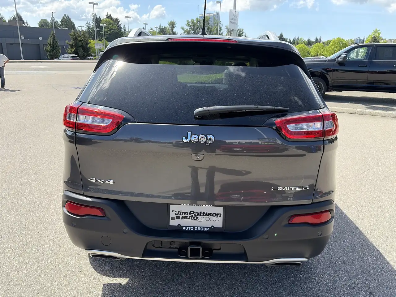 Jeep Cherokee снимка Jeep Cherokee