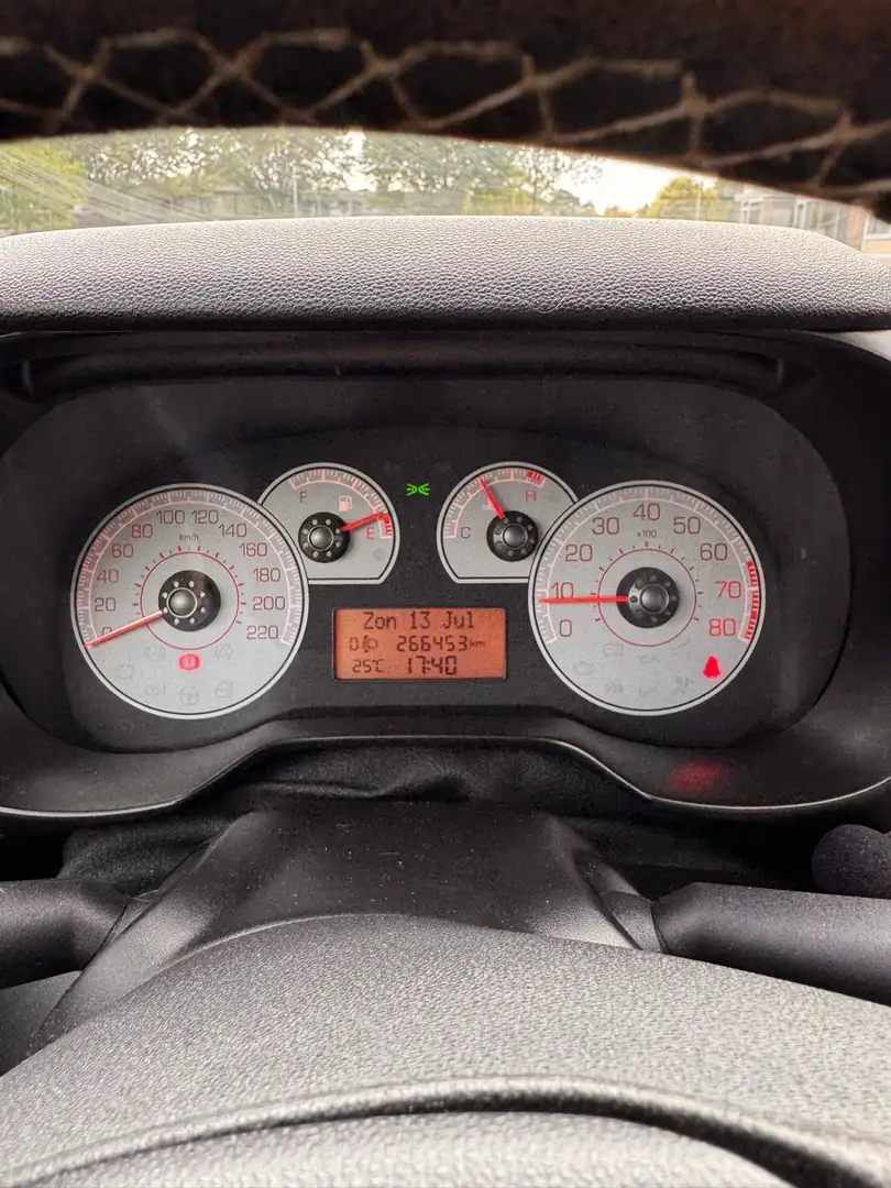 Fiat Punto 1.4-16V Racing Grijs - 1