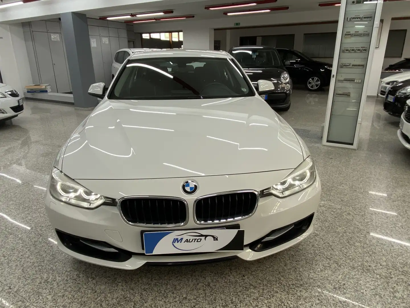 BMW 318 318d Touring 2.0 Msport 143cv FL Blanco - 1