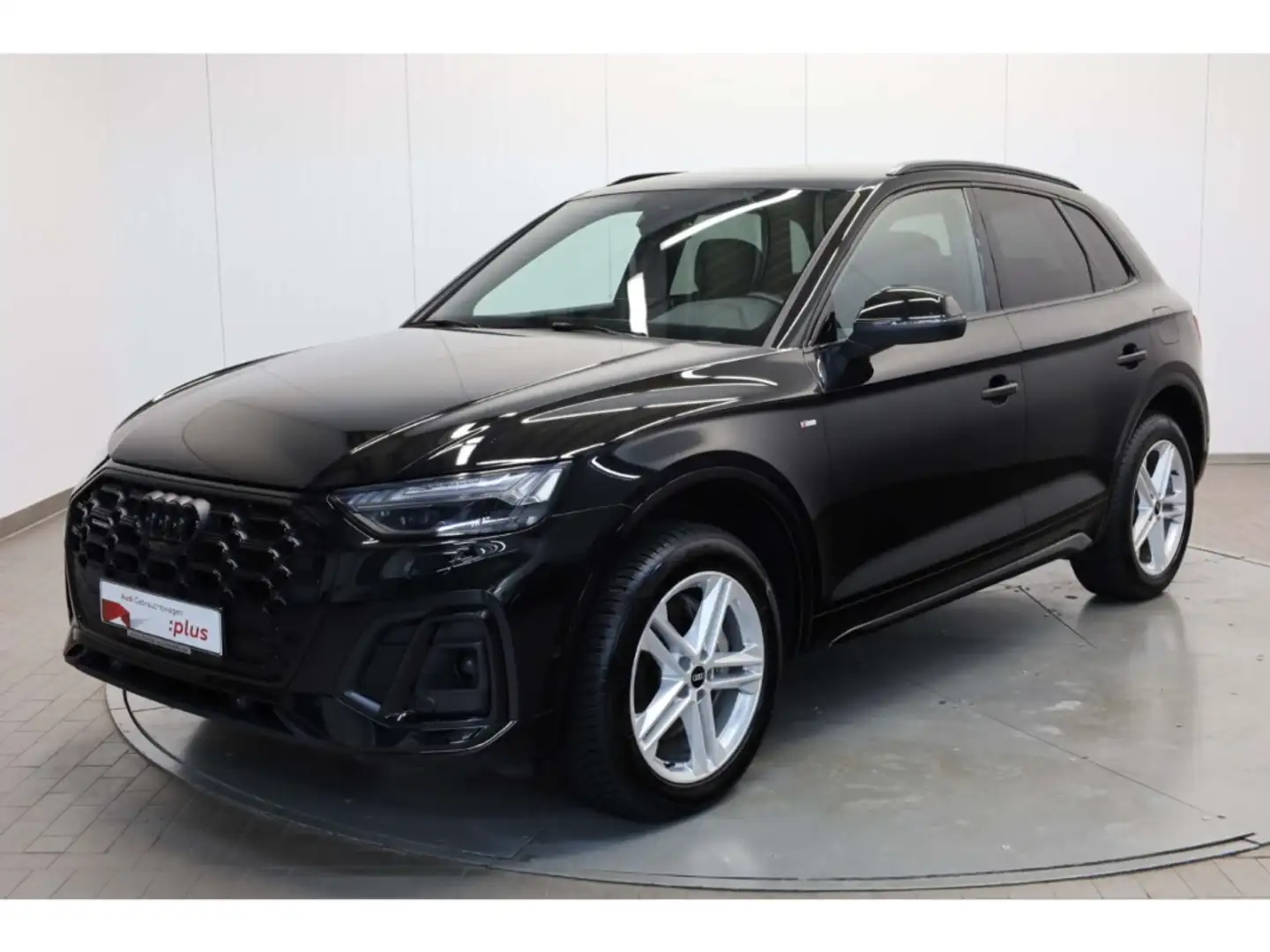 Audi Q5 e-hybrid 50 TFSI e quattro S line Schwarz - 2
