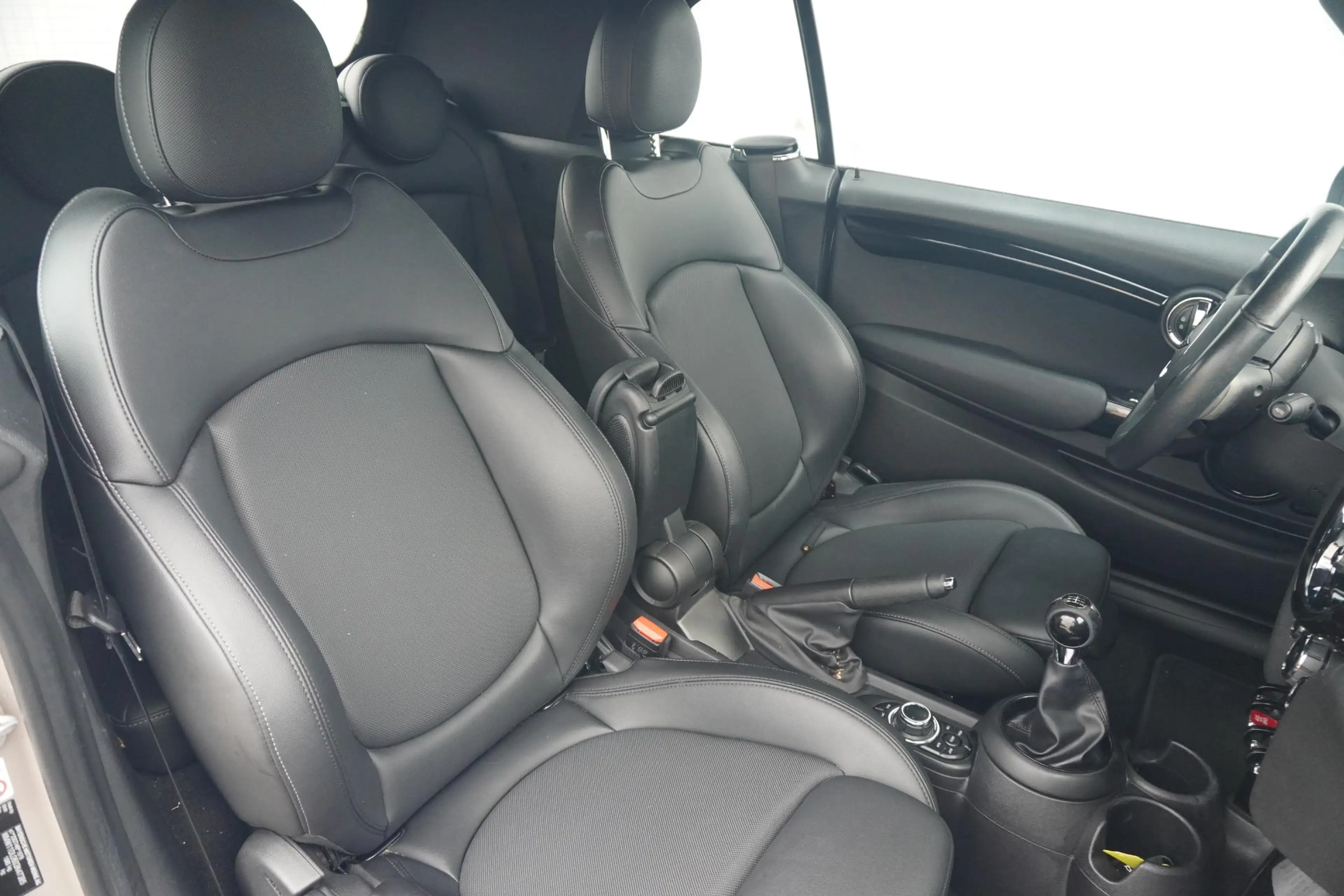 MINI One Cabrio Classic Uitvoering | Harman Kardon | Driving Assis — photo 13