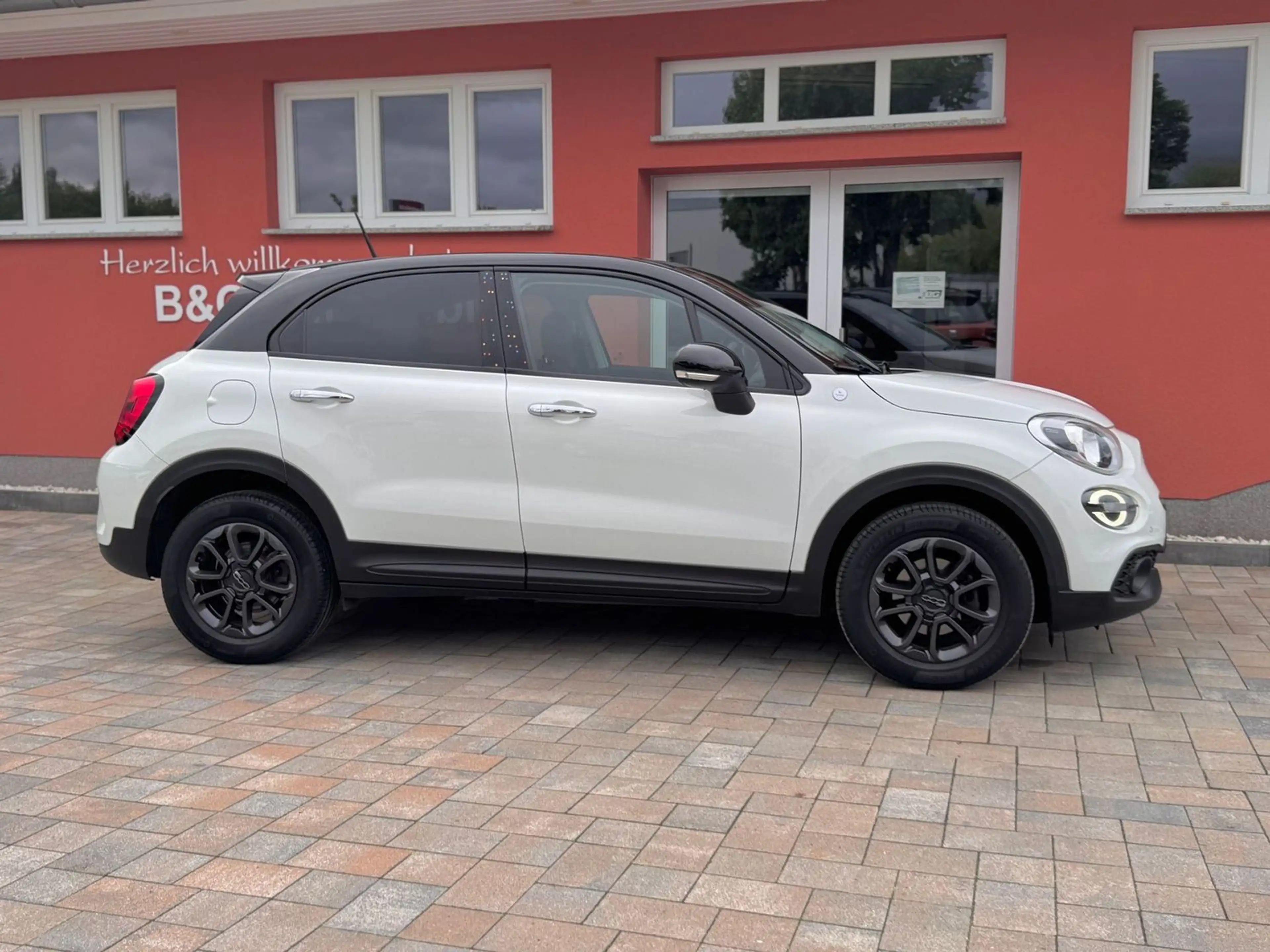 Fiat 500X Google*Garantie*TÜVneu*Navi*Sitzheizung* — photo 9
