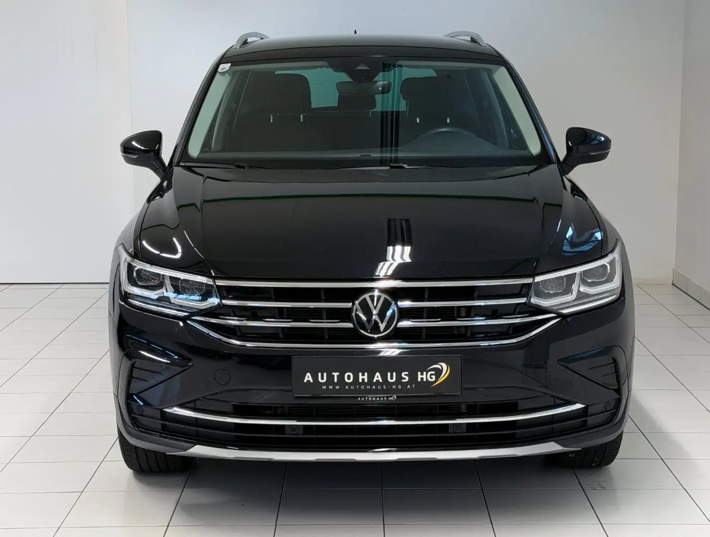 Volkswagen Tiguan 2.0 TDI Aut. BMT Elegance 4Motion Schwarz - 2