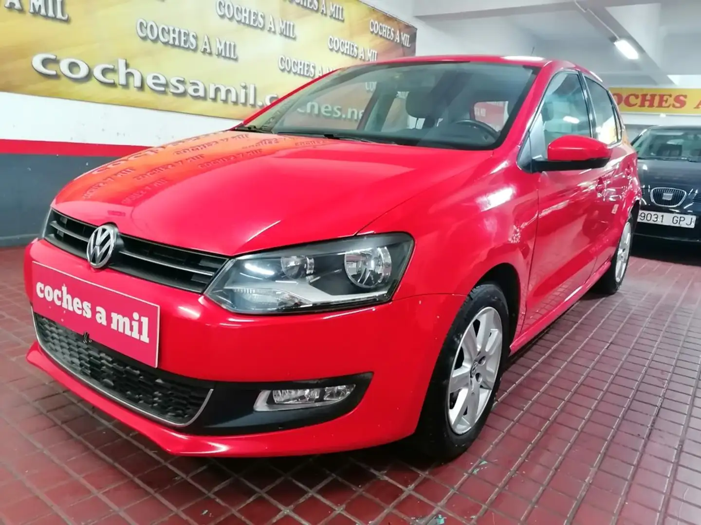 Volkswagen Polo 1.4 85cv DSG Sport Rojo - 2