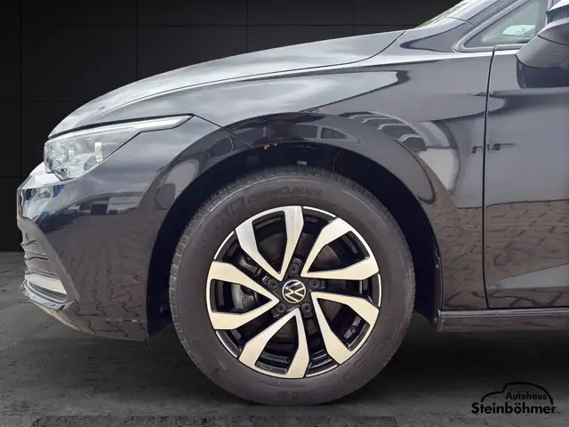 Volkswagen Golf view 12