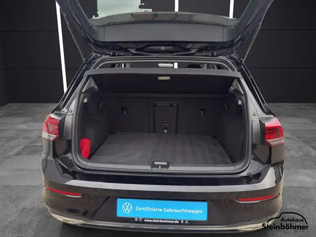 Volkswagen Golf view 6