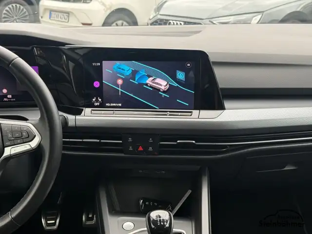 Volkswagen Golf view 22