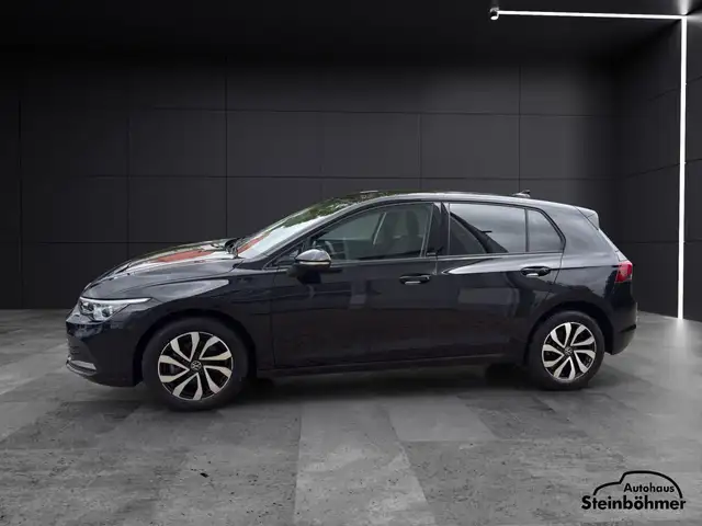 Volkswagen Golf view 3