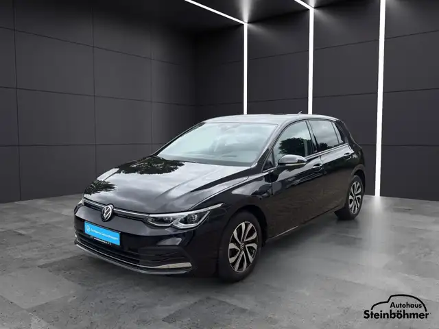 Volkswagen Golf view 2
