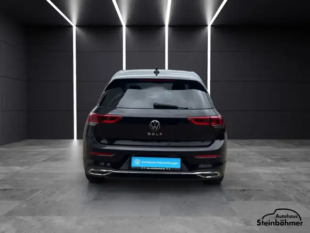 Volkswagen Golf view 5