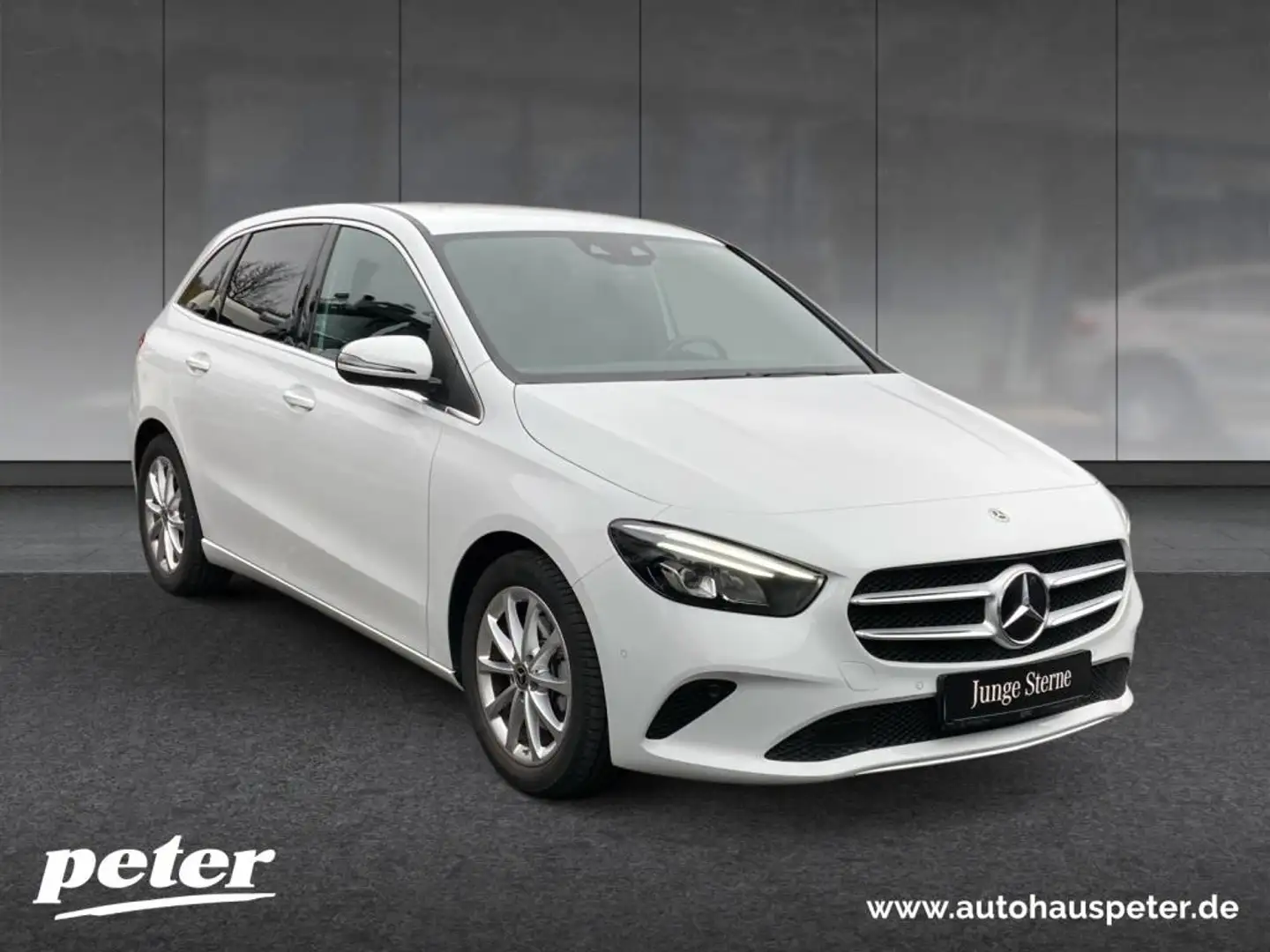 Mercedes-Benz B 200 4M Progressive/8G/LED/Standheizung/Kamera/ Fehér - 2