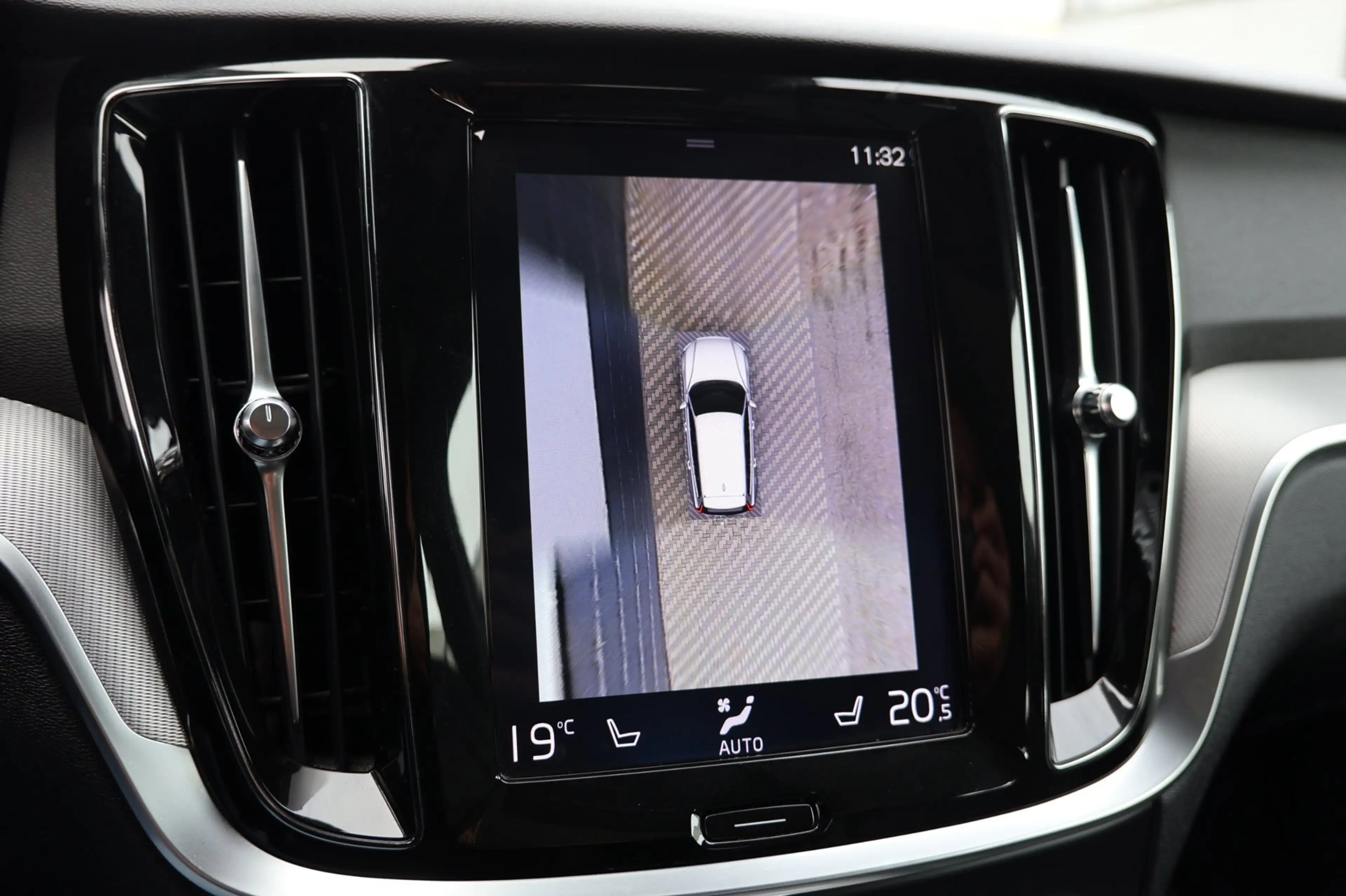 Volvo V60 2.0 T5 R-Design Pano Trekhaak 360° Camera Leder !! — photo 18
