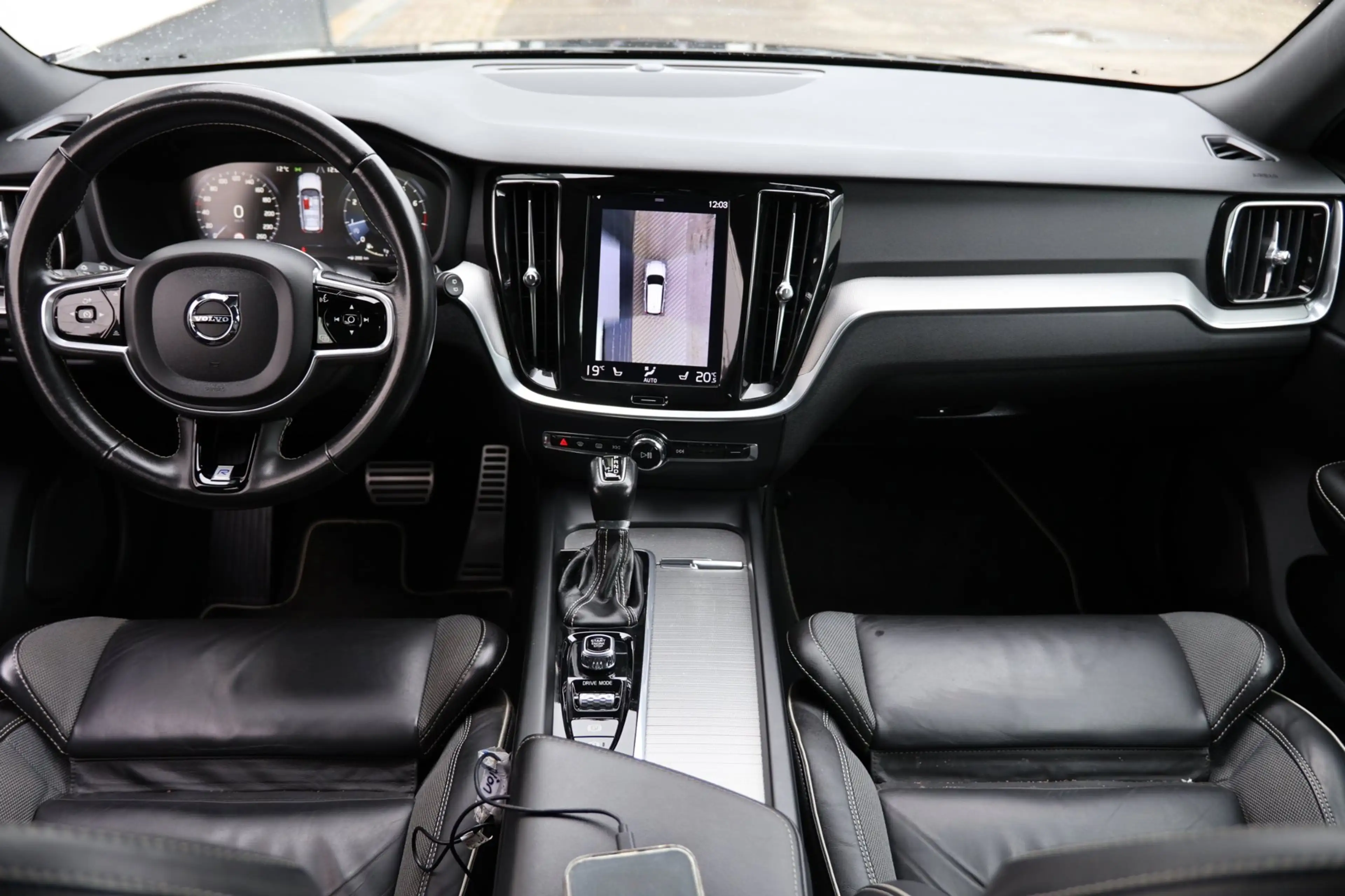 Volvo V60 2.0 T5 R-Design Pano Trekhaak 360° Camera Leder !! — photo 14