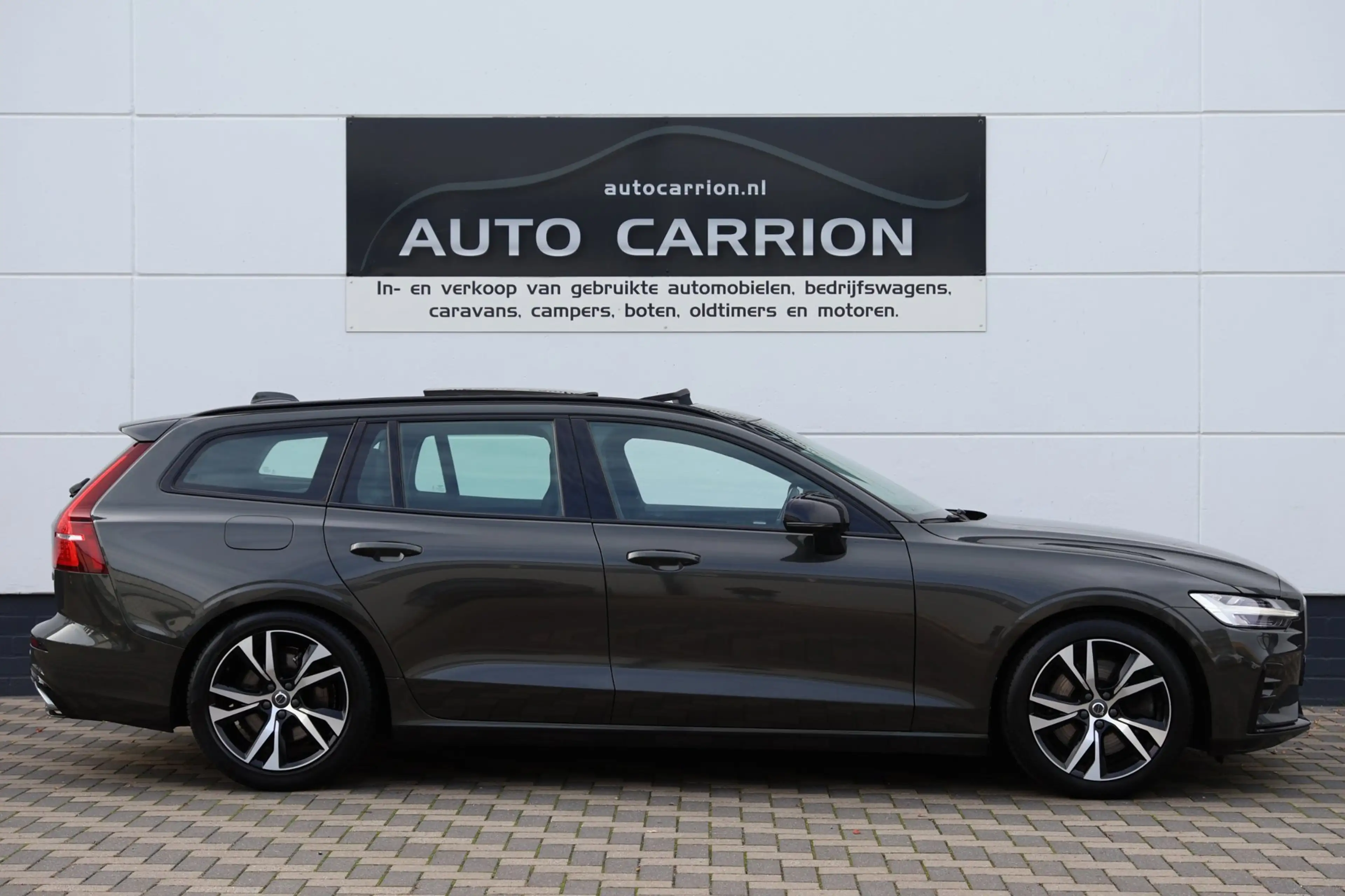 Volvo V60 2.0 T5 R-Design Pano Trekhaak 360° Camera Leder !! — photo 2