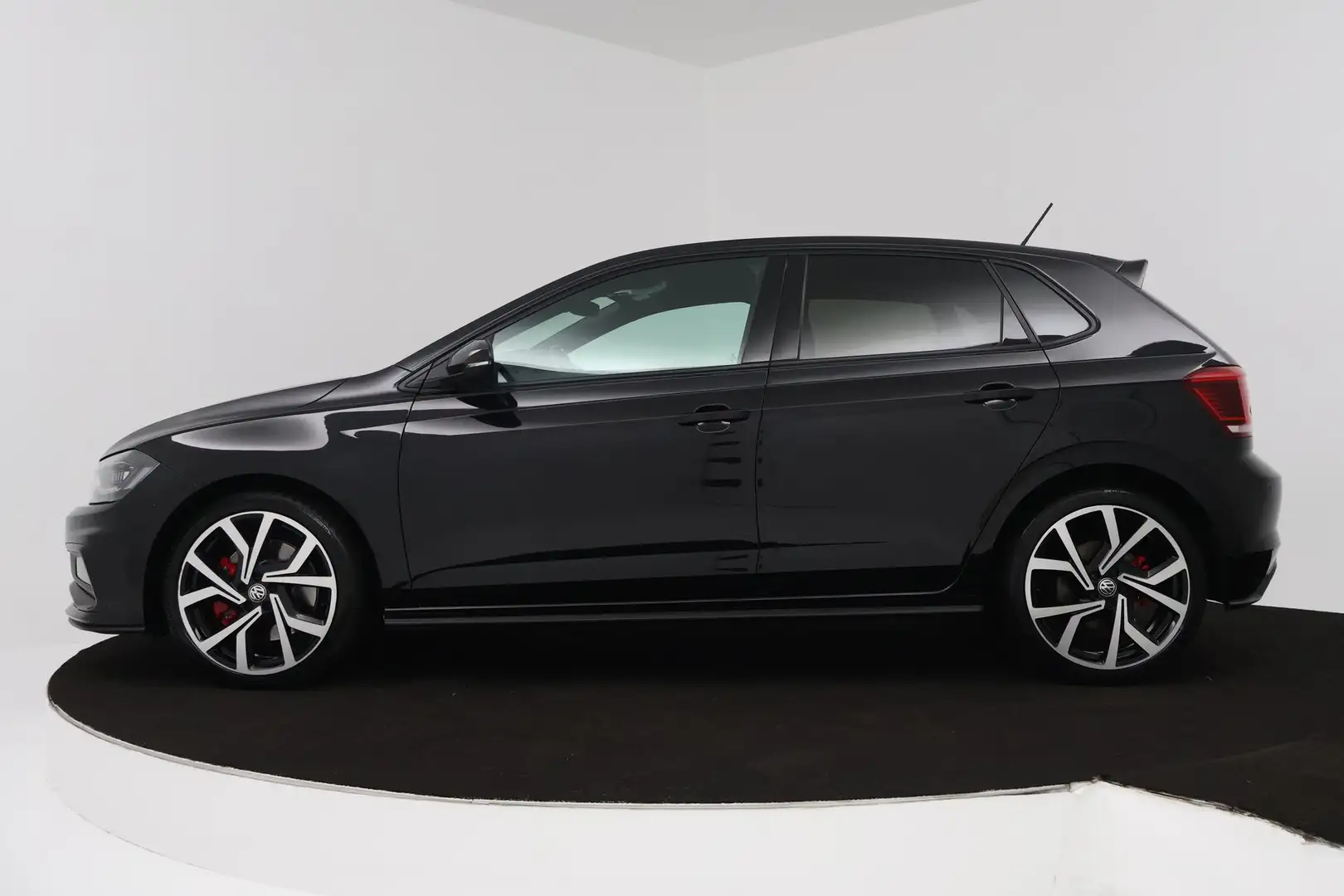 Volkswagen Polo GTI 2.0 TSI (STOELVERWARMING, NAVIGATIE, AUTOMAAT, CRU Zwart - 2