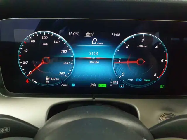 Mercedes-Benz E-Class view 11
