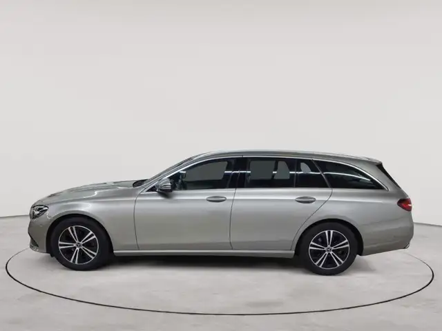 Mercedes-Benz E-Class view 6