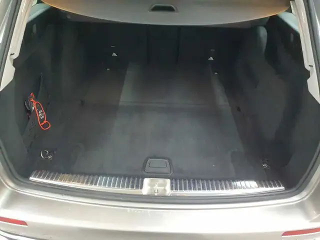 Mercedes-Benz E-Class view 15