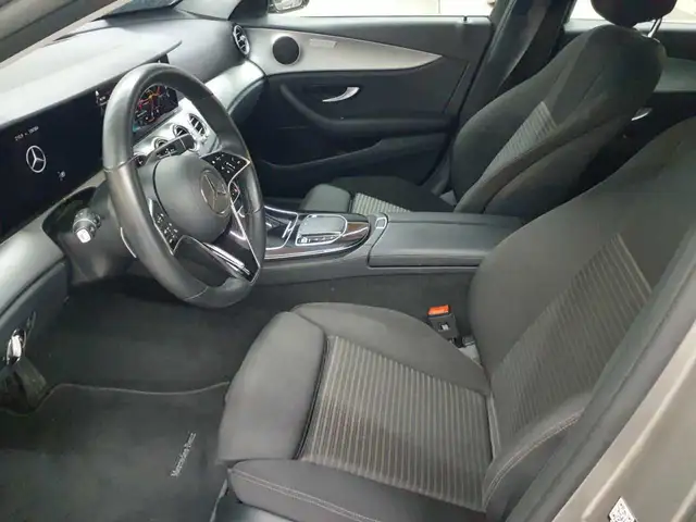 Mercedes-Benz E-Class view 7