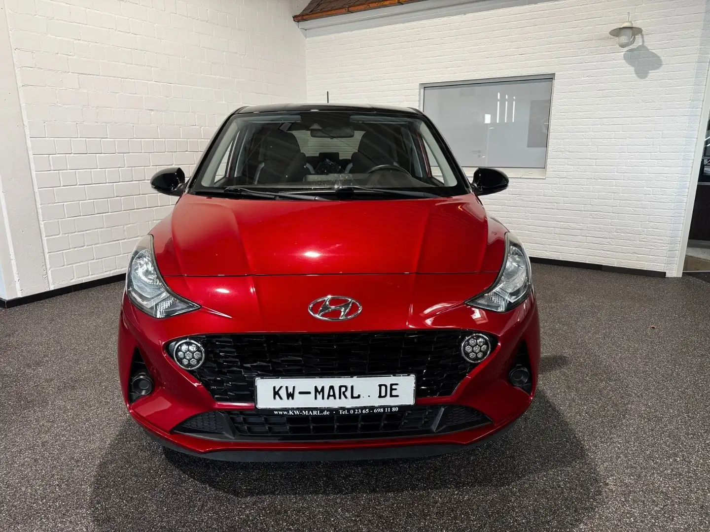 Hyundai i10 AUTOMATIK NAVI+CAM KLIMA SITZHEIZ. ALLWETTER Rot - 2