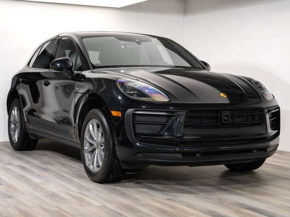 2025 Porsche Macan thumb 15