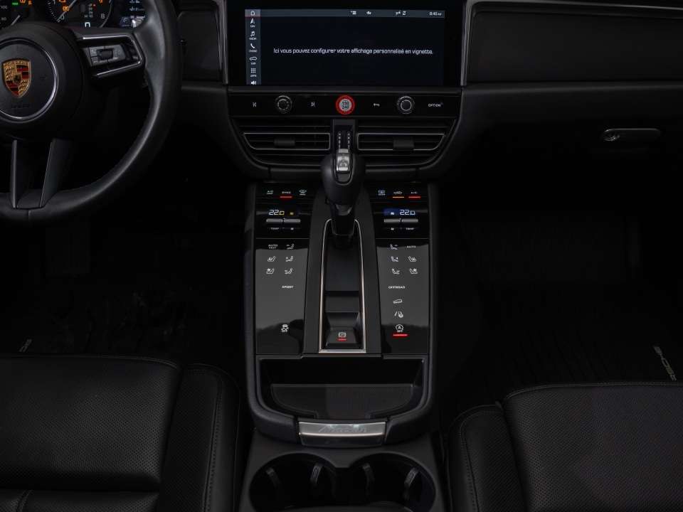 2025 Porsche Macan thumb 17
