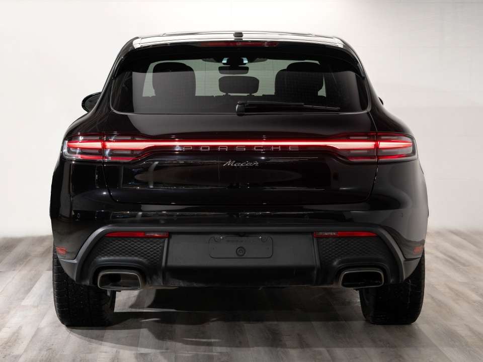 2025 Porsche Macan thumb 9