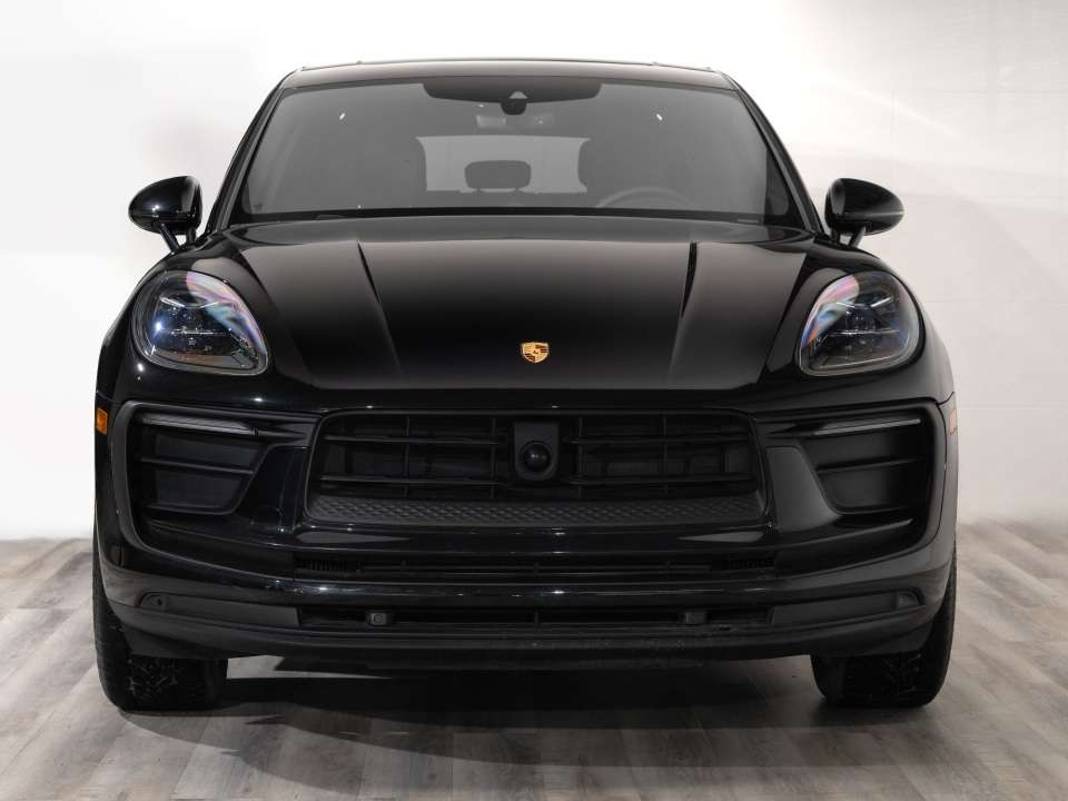 2025 Porsche Macan alt 2