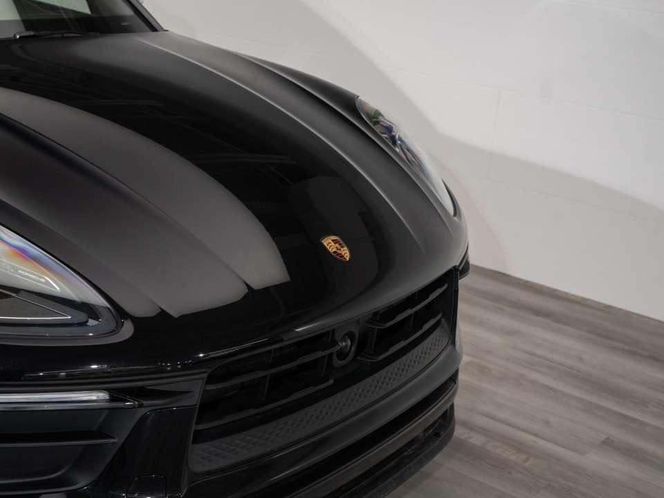 2025 Porsche Macan alt 3