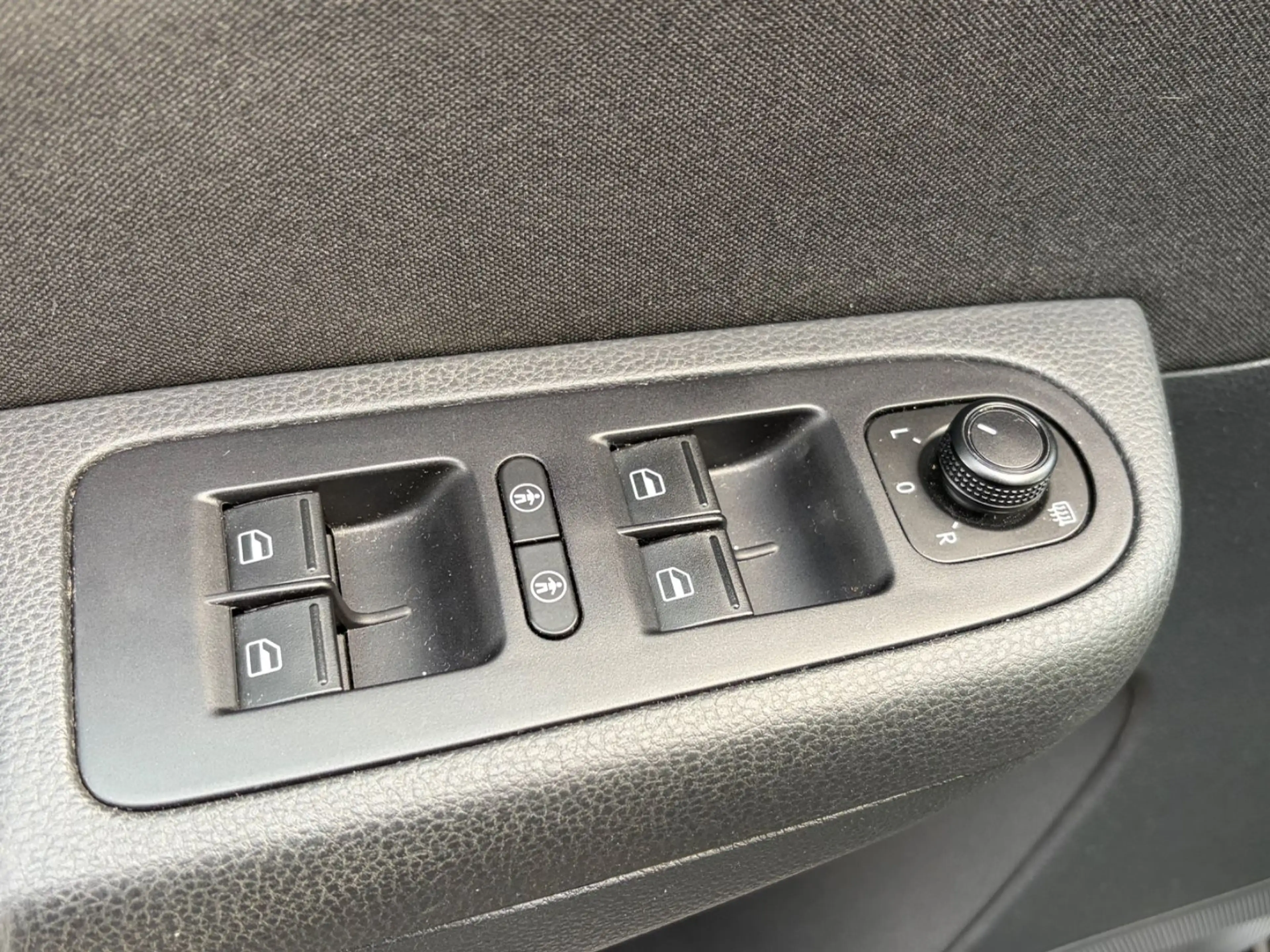 Volkswagen Sharan Allstar 2.0 TDI — photo 11