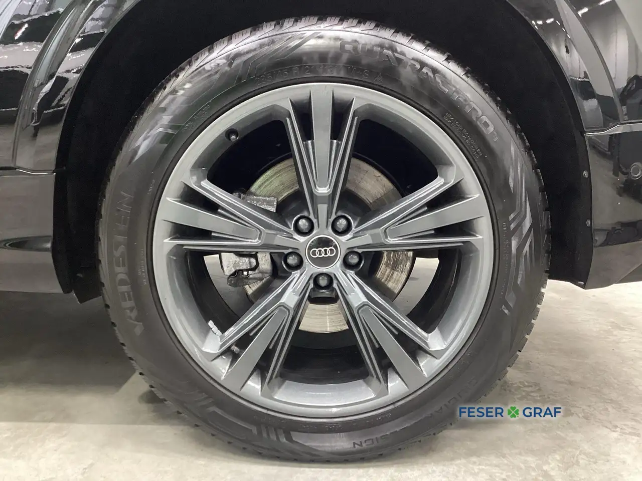 Audi Q8 S line 50 TDI Pano AHK HUD Matrix RFK ACC 4