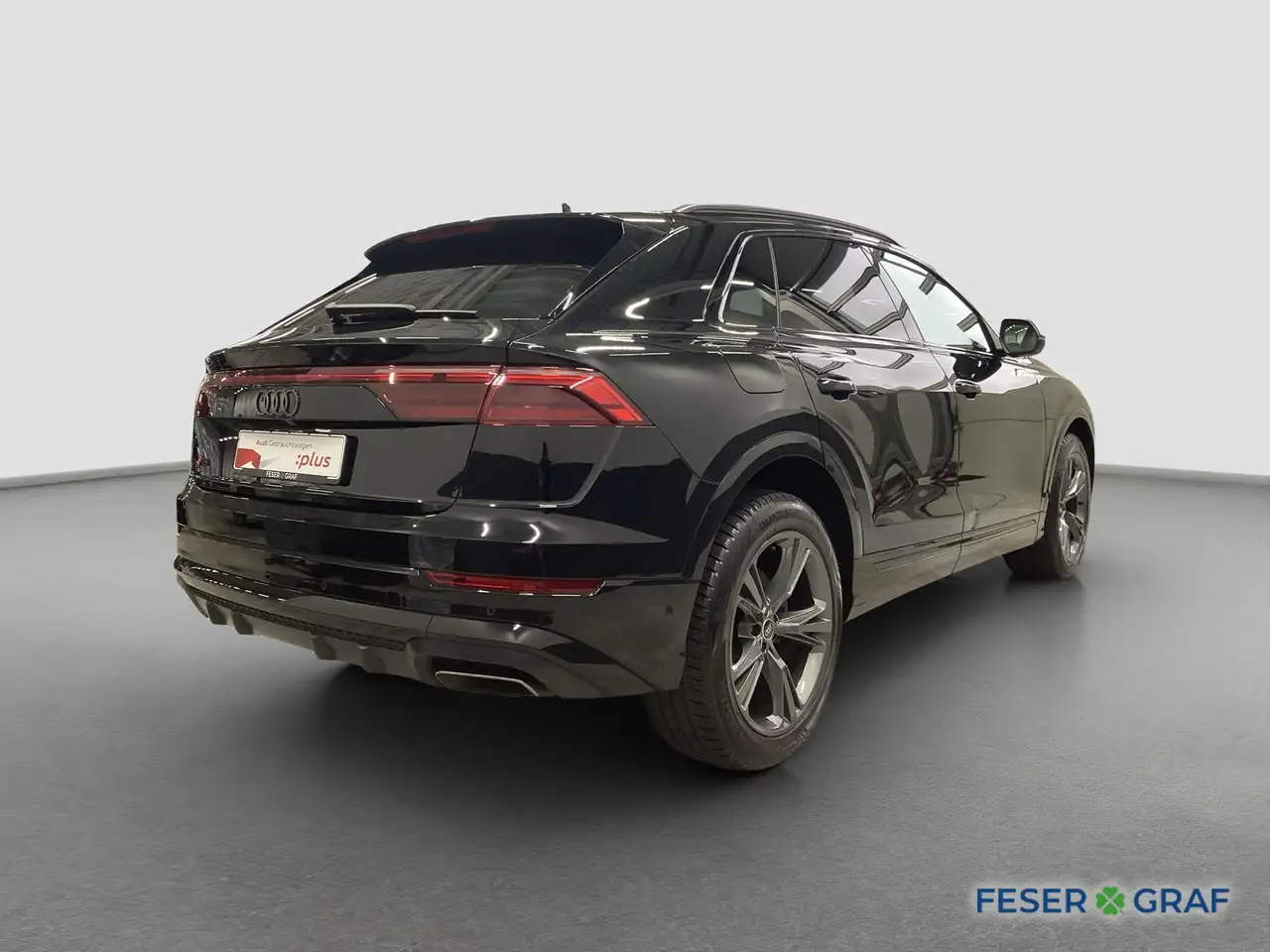 Audi Q8 S line 50 TDI Pano AHK HUD Matrix RFK ACC 3