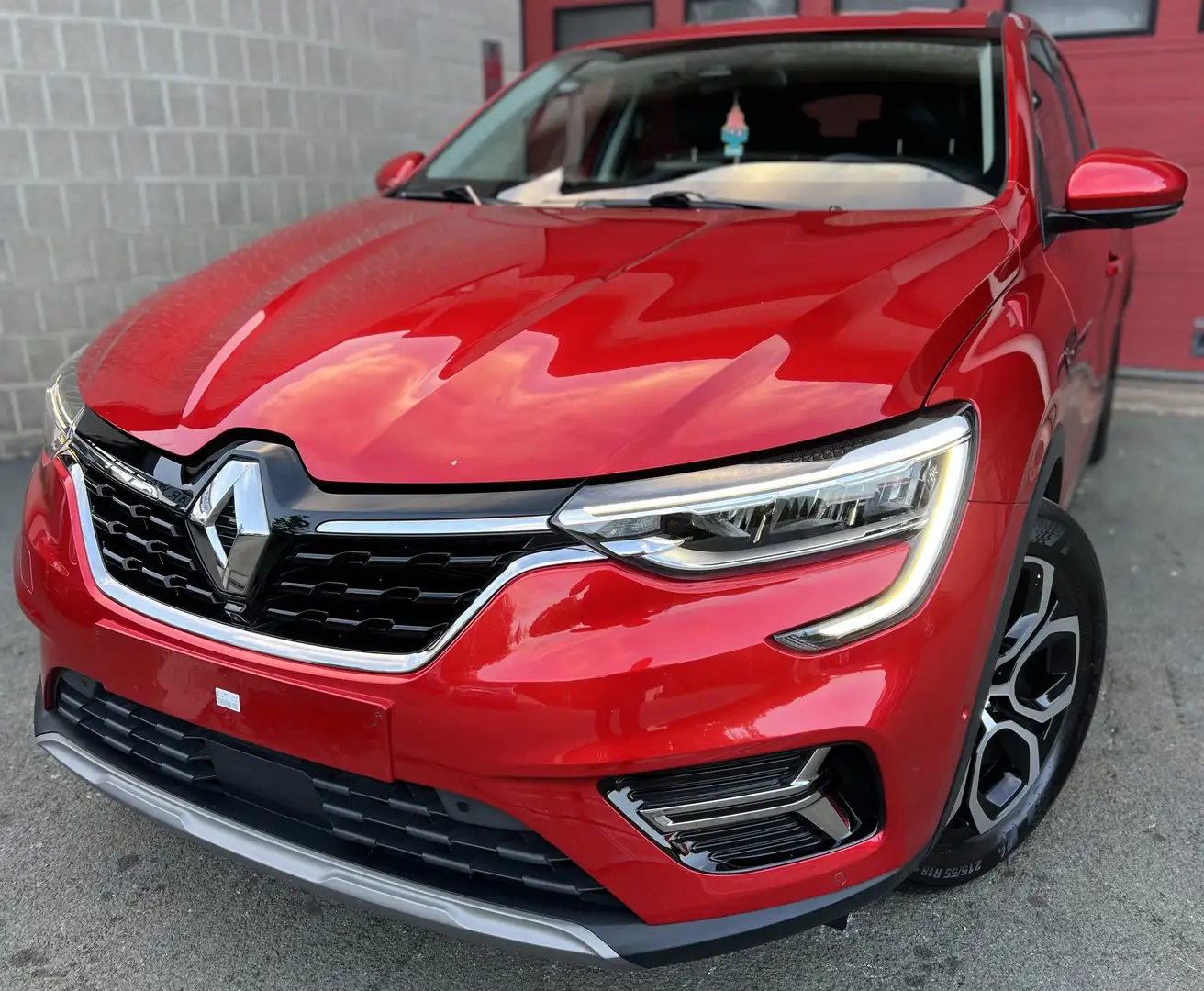 Renault Arkana 1.6i E-TECH HEV Zen + CAR-PASS + CAMÉRA + NAVI Rood - 1