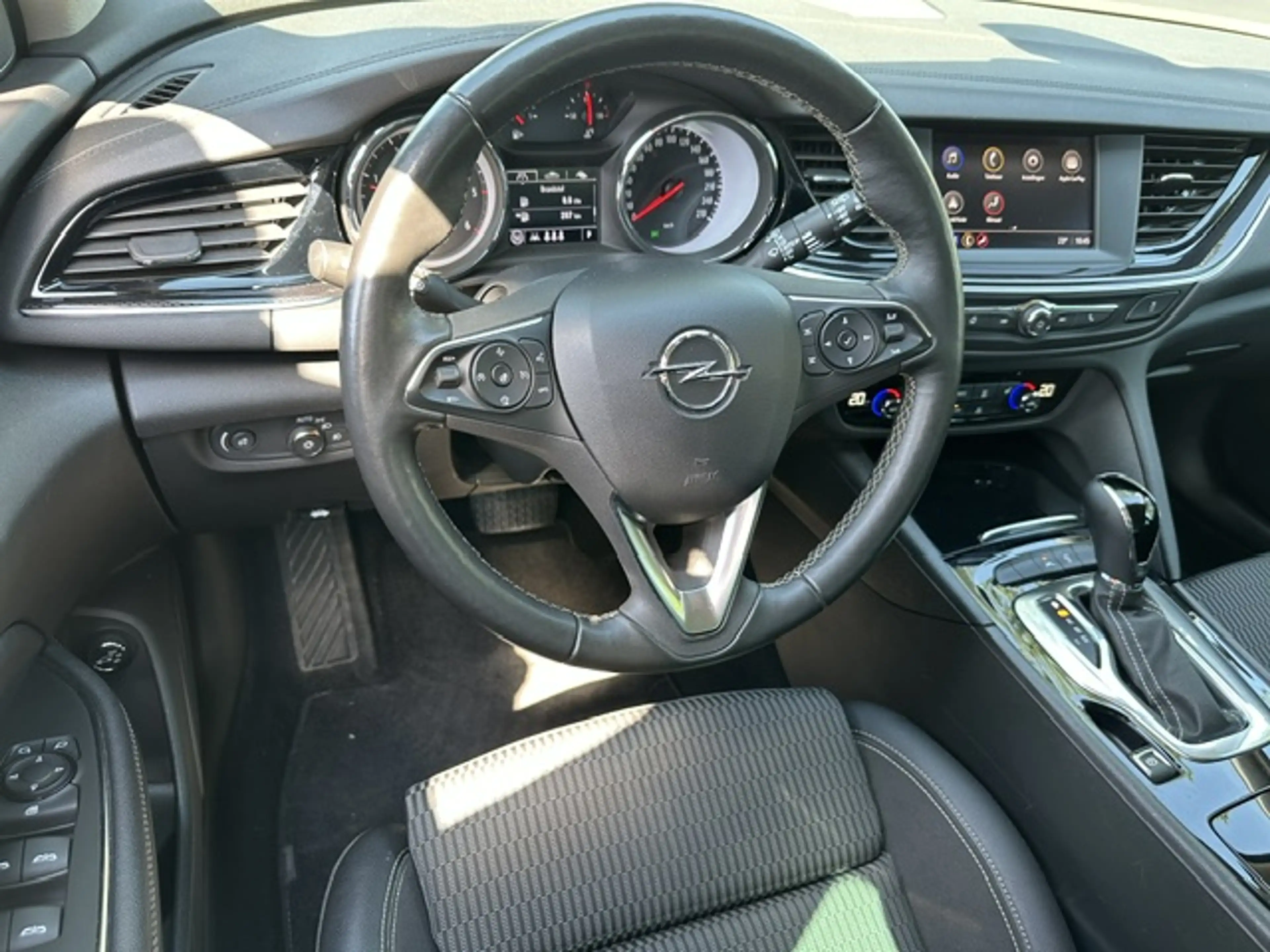 Opel Insignia Insignia Sports Tourer 1.5 Turbo D met optie's in goede staat! — photo 9