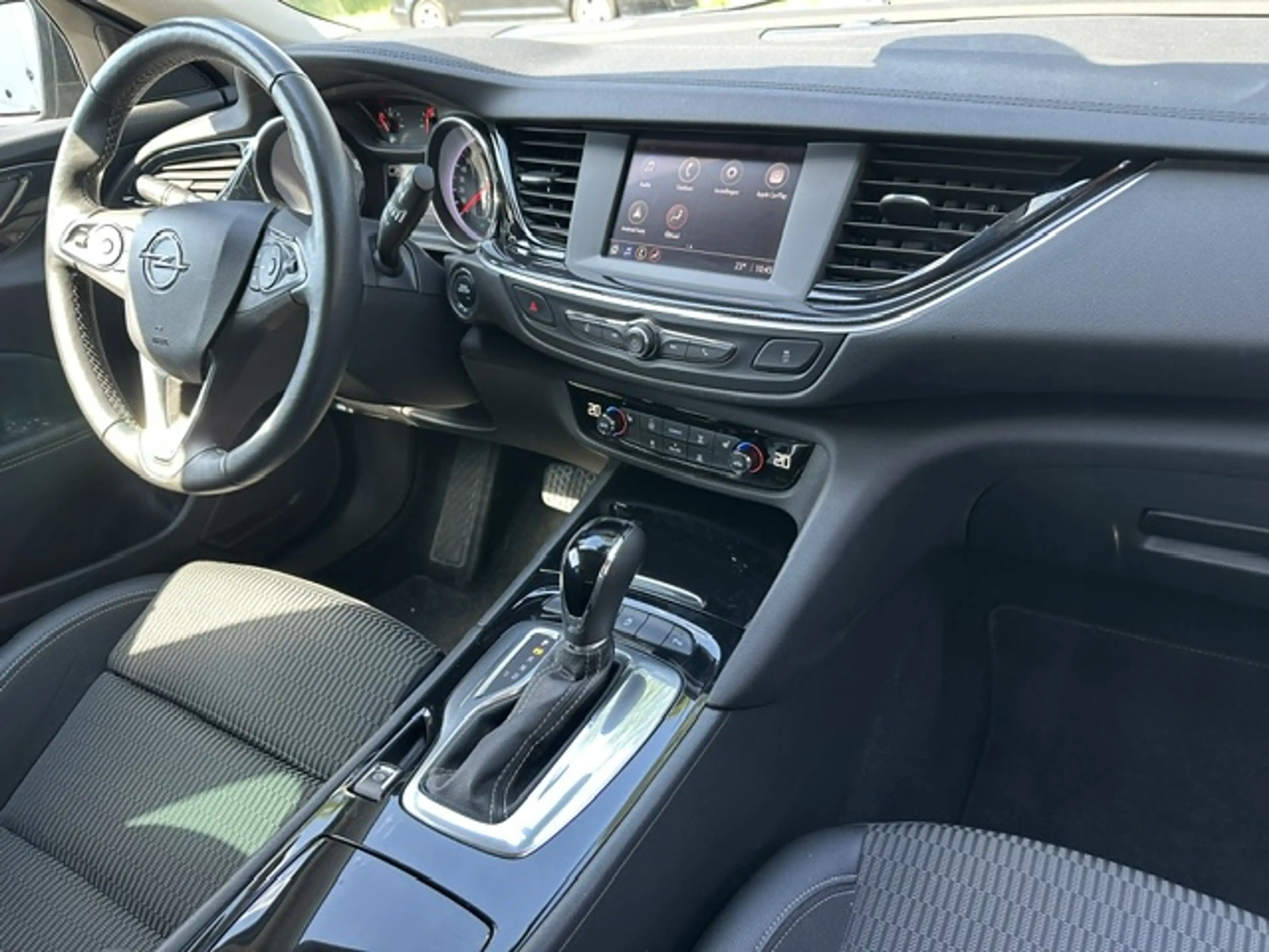Opel Insignia Insignia Sports Tourer 1.5 Turbo D met optie's in goede staat! — photo 11