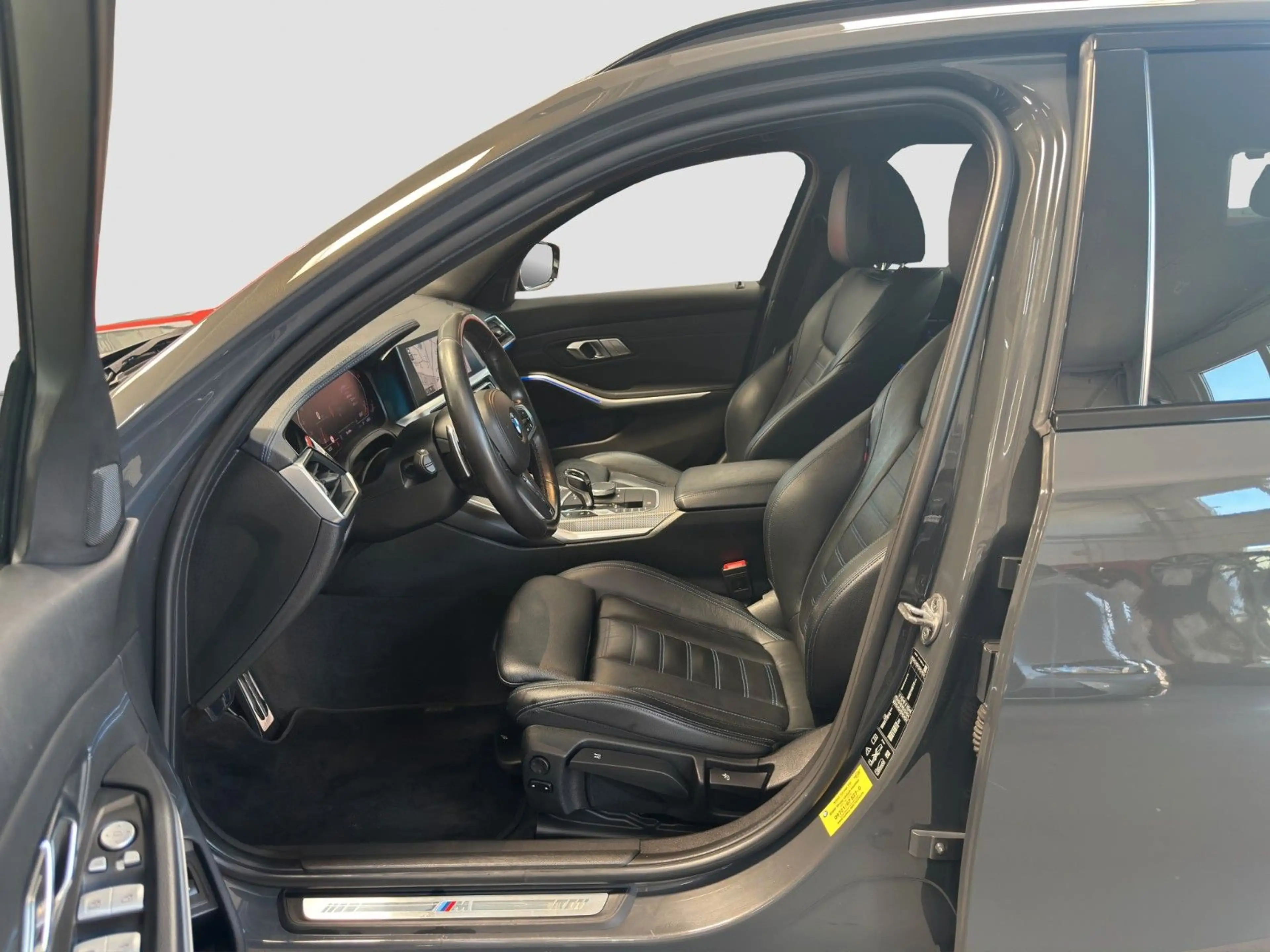 BMW 330 dT xDr. M-SPORT LC.PRO ACC CARPLAY KAMERA LED — photo 11