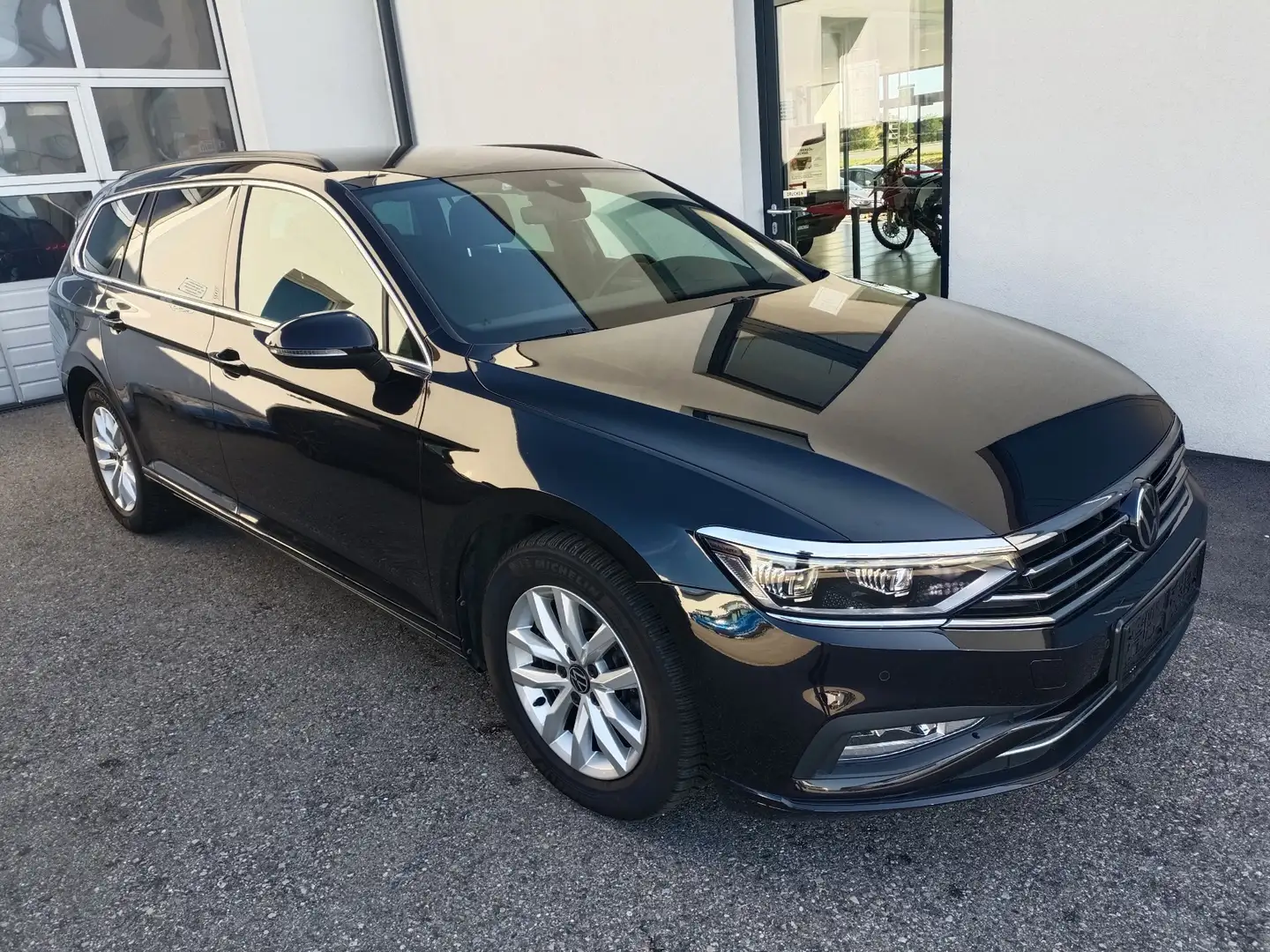 Volkswagen Passat Variant Elegance 2,0 SCR TDI DSG,MATRIX,RADAR,APP,Sitzhzg. Schwarz - 1