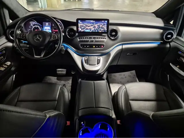 Mercedes-Benz V-Class view 8