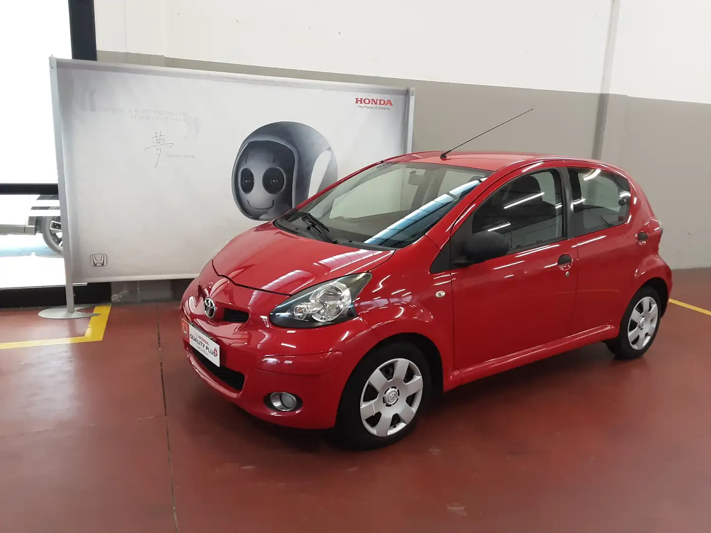 Toyota Aygo Aygo I 2005 5p 1.0 Sol Connect Red Edition Rosso - 1