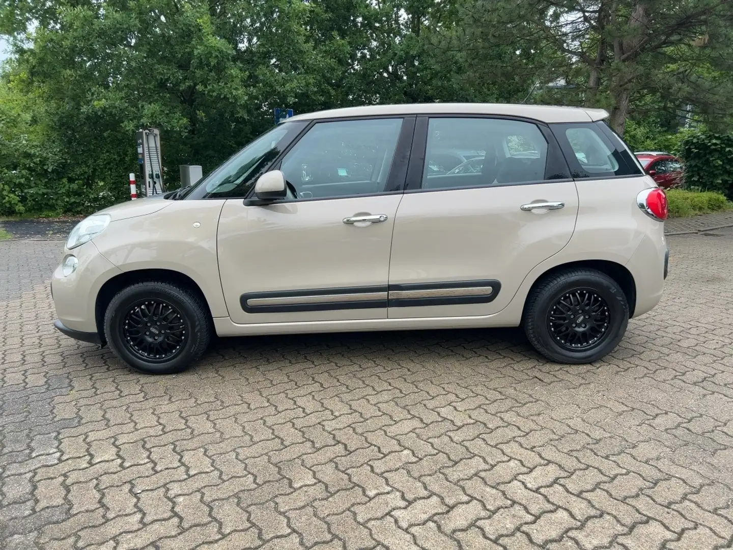 Fiat 500L 1.4 16V Easy *Klima,GSD,AHK,SHZ* Beige - 2