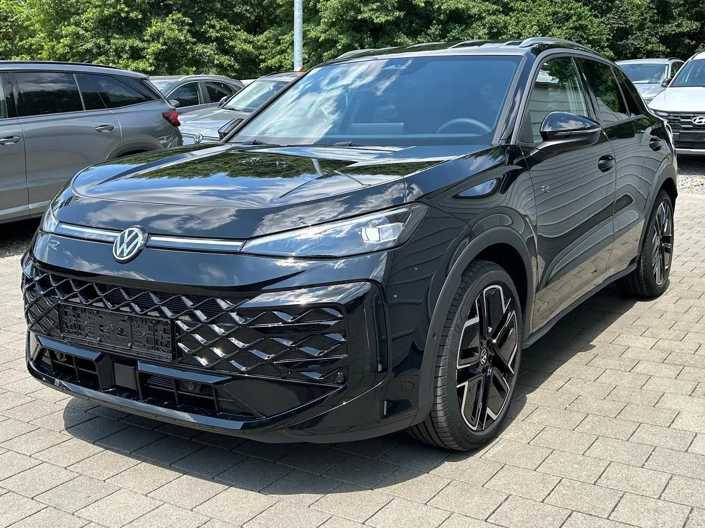 Volkswagen T-Roc R-Line 1.5 eTSI DSG Neues Modell*AHK*Matrix*19"... Schwarz - 2