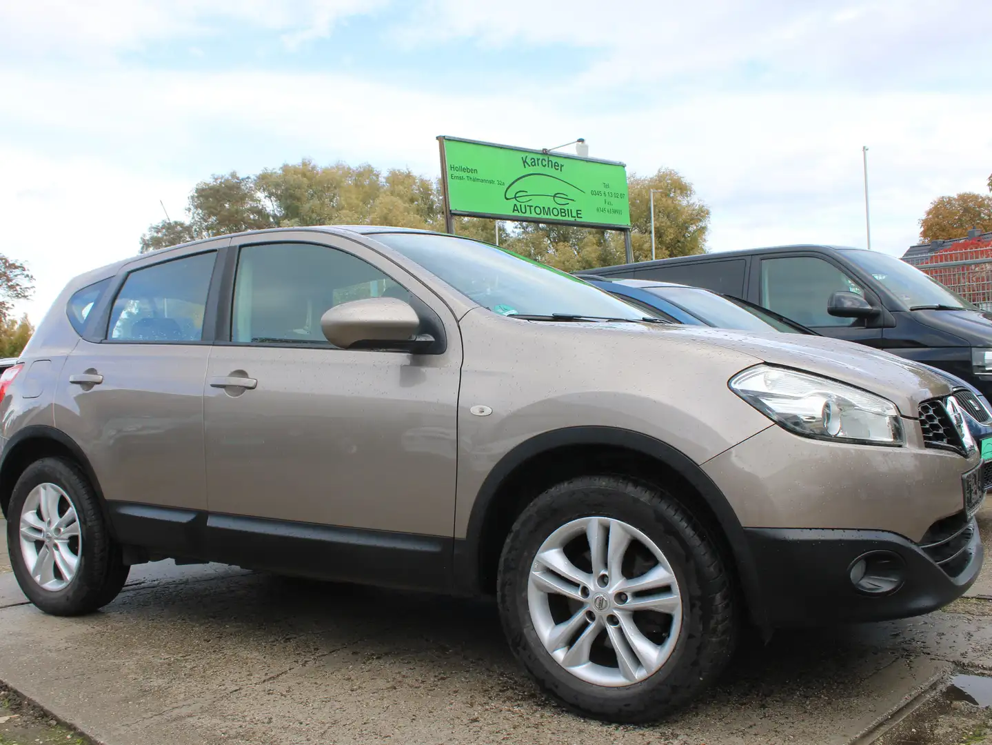 Nissan Qashqai Acenta 4X4*98TKM*SR/WR*Klimatronic*PDC* Béžová - 1